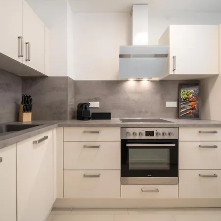 Apartment Unique Zentral Gelegene 2 Maisonettewohnung Inkl Tiefgaragenplatz