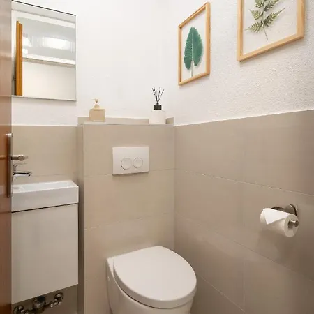 Unique Zentral Gelegene 2 Maisonettewohnung Inkl Tiefgaragenplatz *